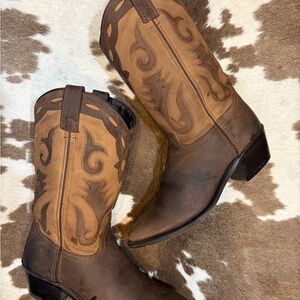 Brown and Tan Leather Western Cowboy Boots size 8 1/2 M
